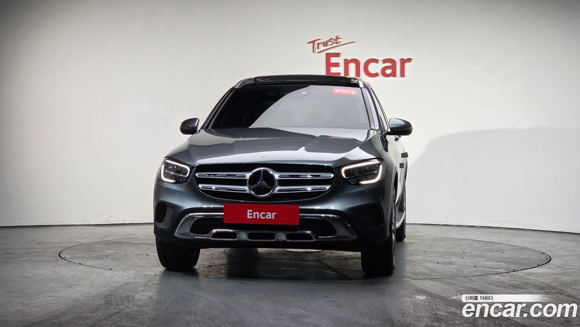 Mercedes-Benz GLC-Class 2021