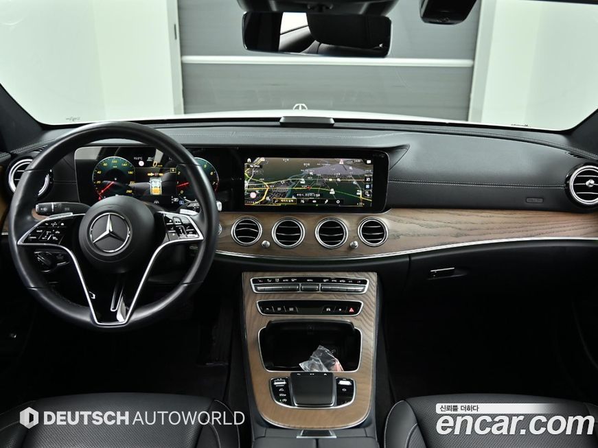 Mercedes-Benz E-Class 2021