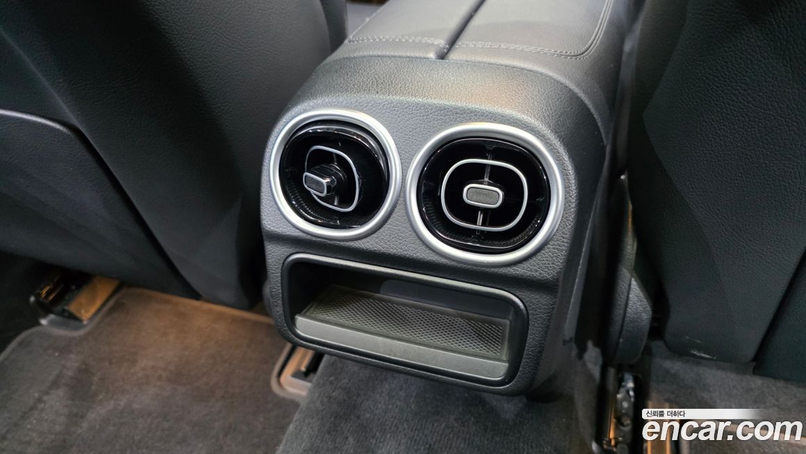 Mercedes-Benz C-Class 2022
