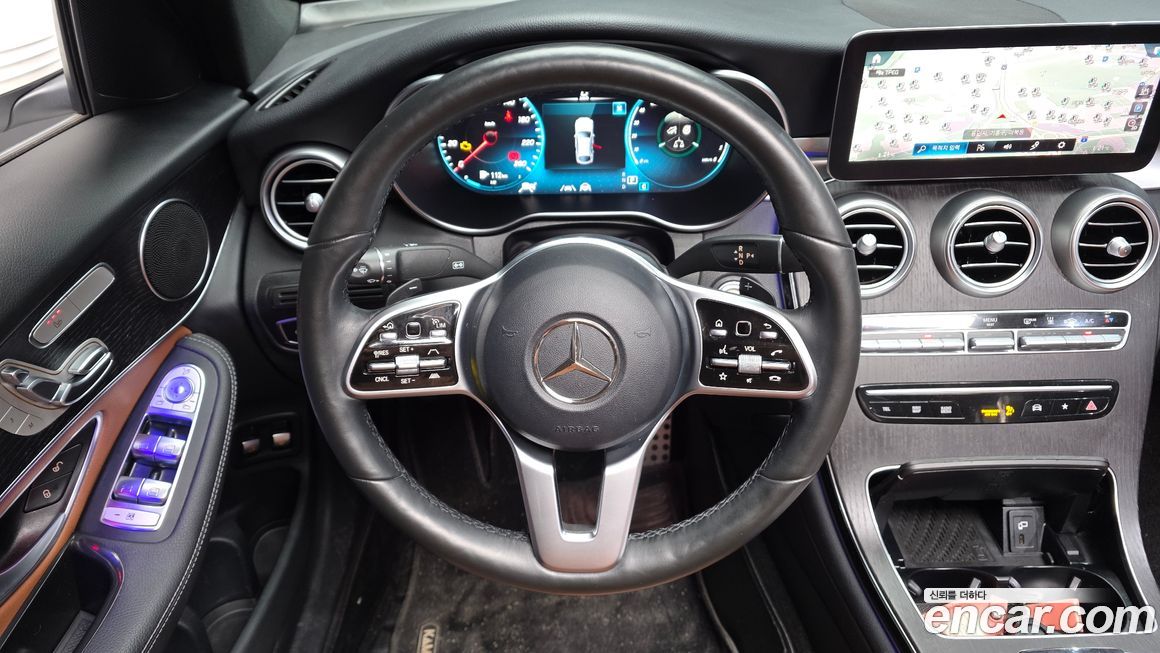 Mercedes-Benz GLC-Class 2021