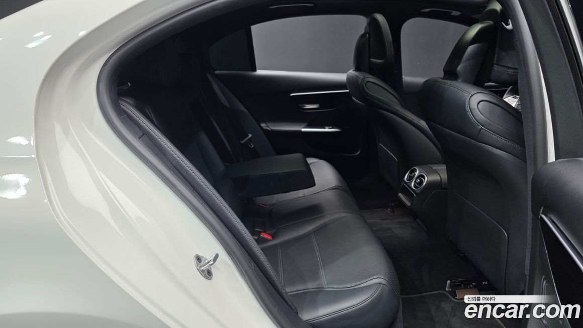 Mercedes-Benz C-Class 2022