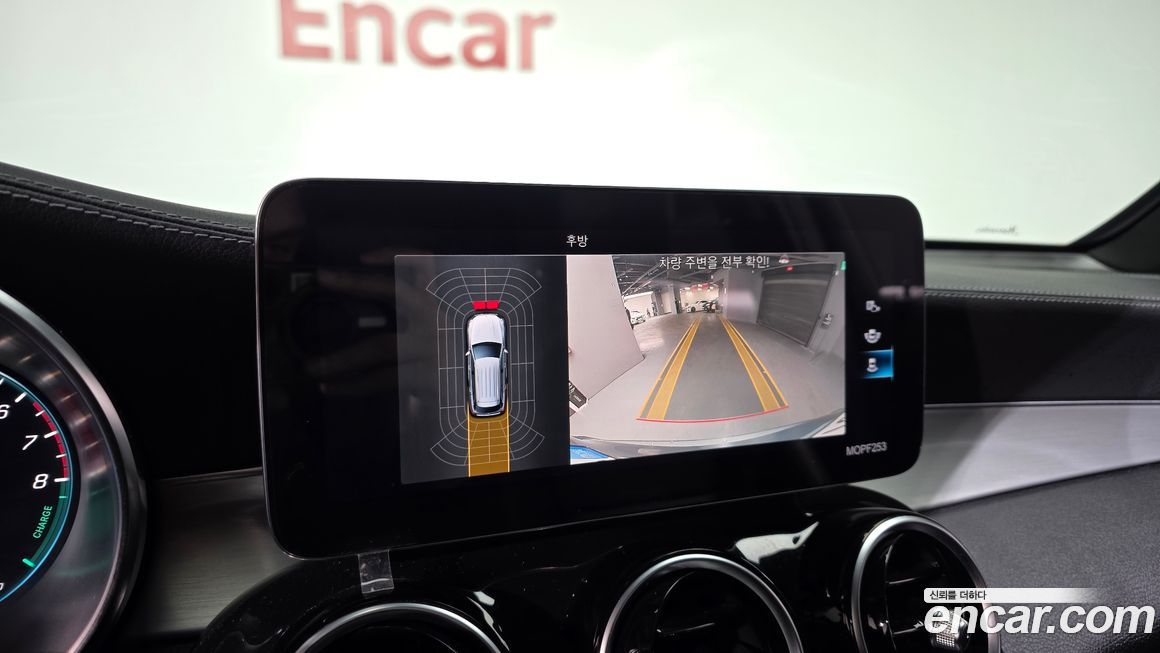 Mercedes-Benz GLC-Class 2021