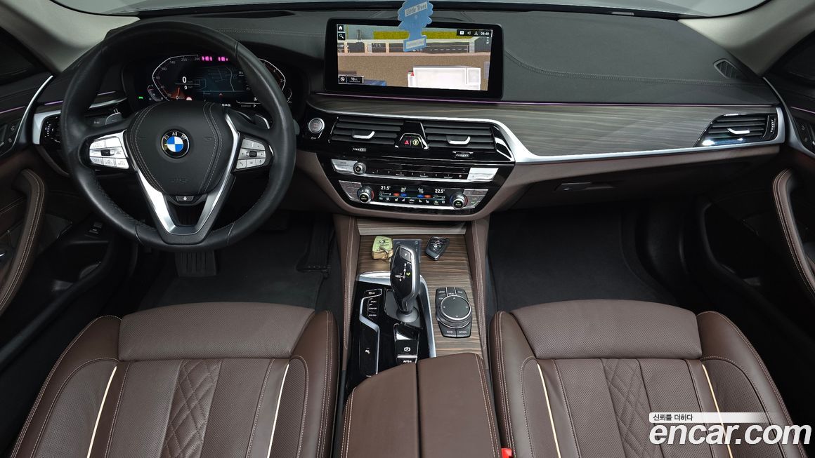 BMW 5-Series 2023