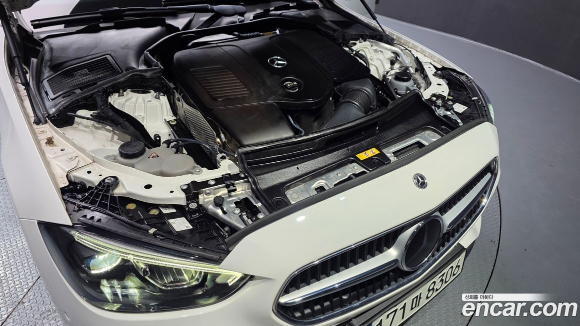 Mercedes-Benz C-Class 2022