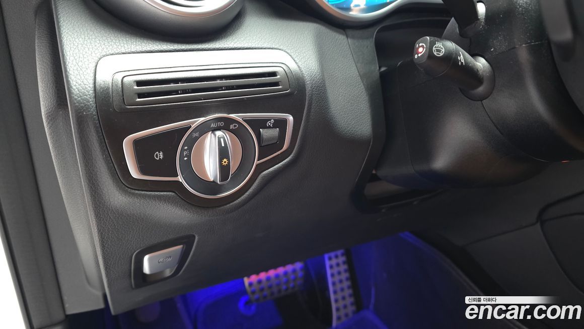 Mercedes-Benz GLC-Class 2021