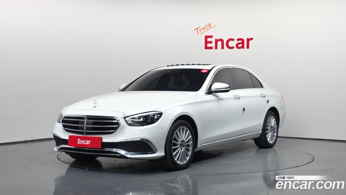 Mercedes-Benz E-Class 2022