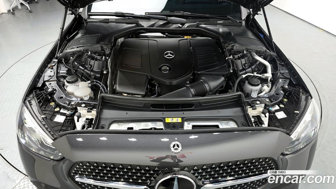 Mercedes-Benz C-Class 2024