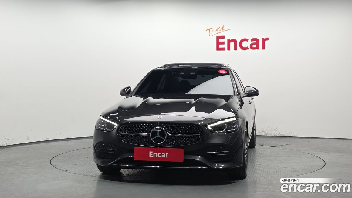 Mercedes-Benz C-Class 2024