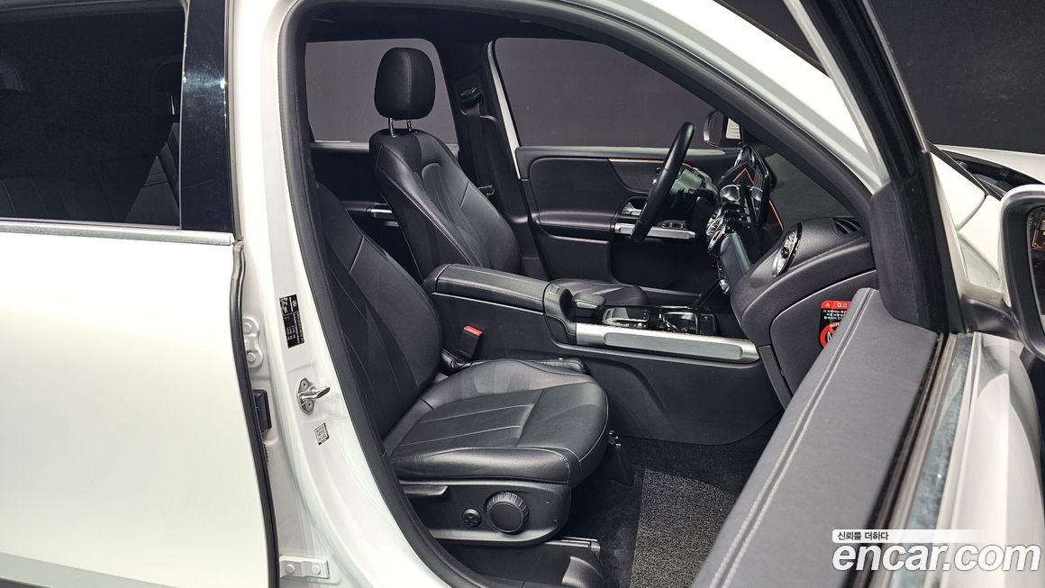 Mercedes-Benz GLB-Class 2022