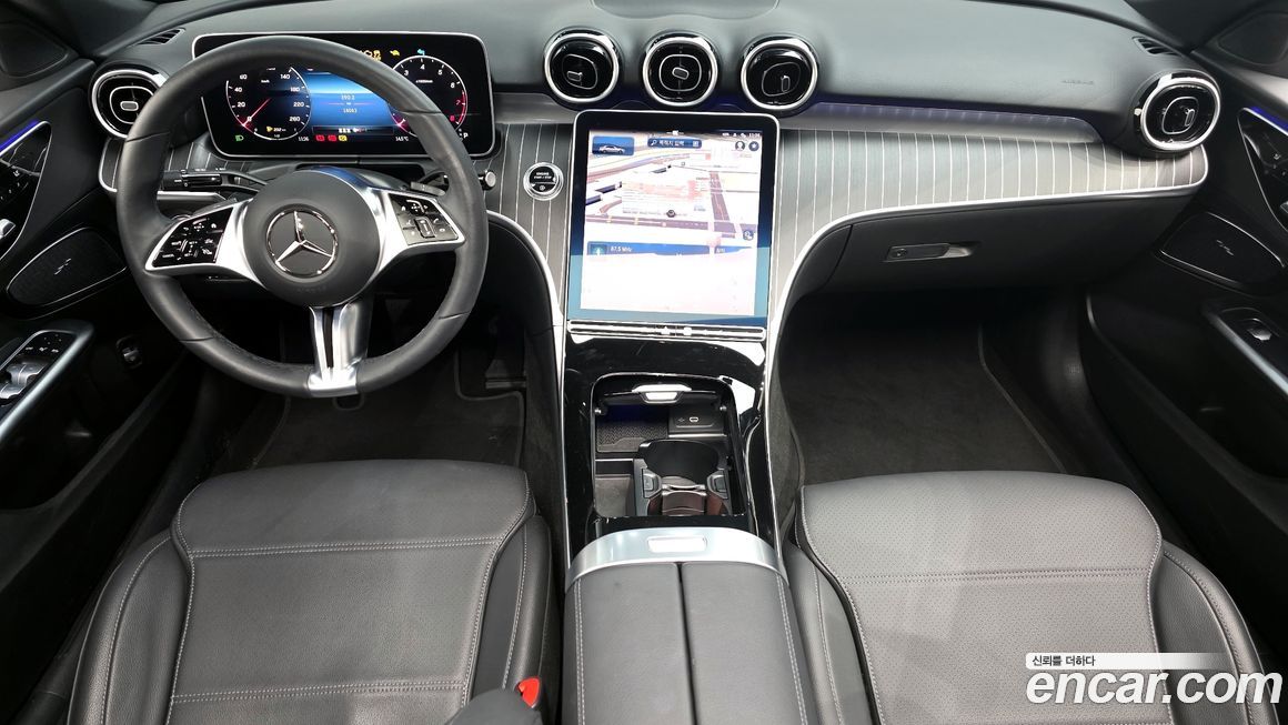 Mercedes-Benz C-Class 2024