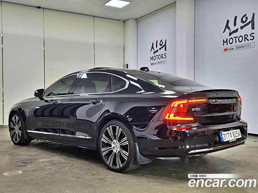 Volvo S90 2023