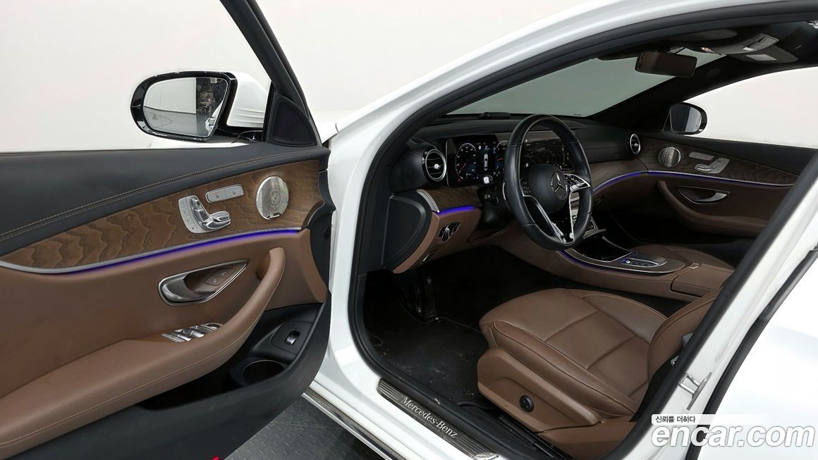 Mercedes-Benz E-Class 2022