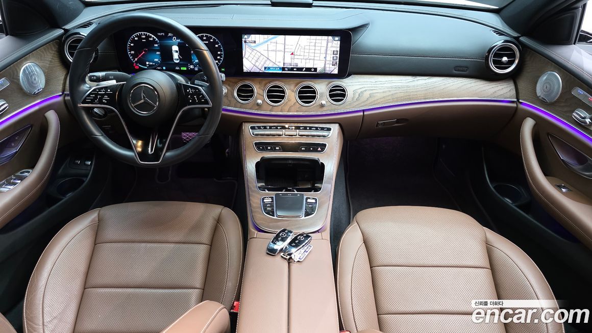 Mercedes-Benz E-Class 2021