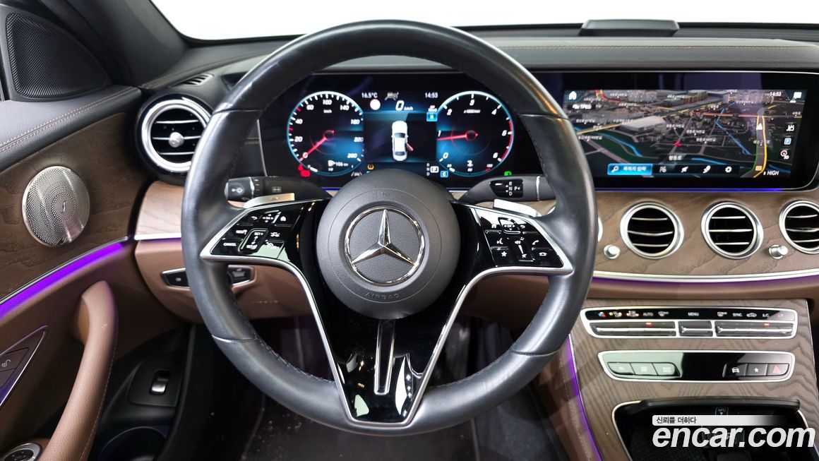 Mercedes-Benz E-Class 2022