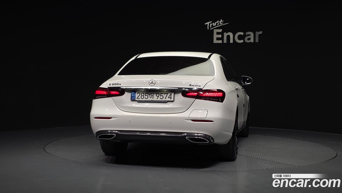 Mercedes-Benz E-Class 2021