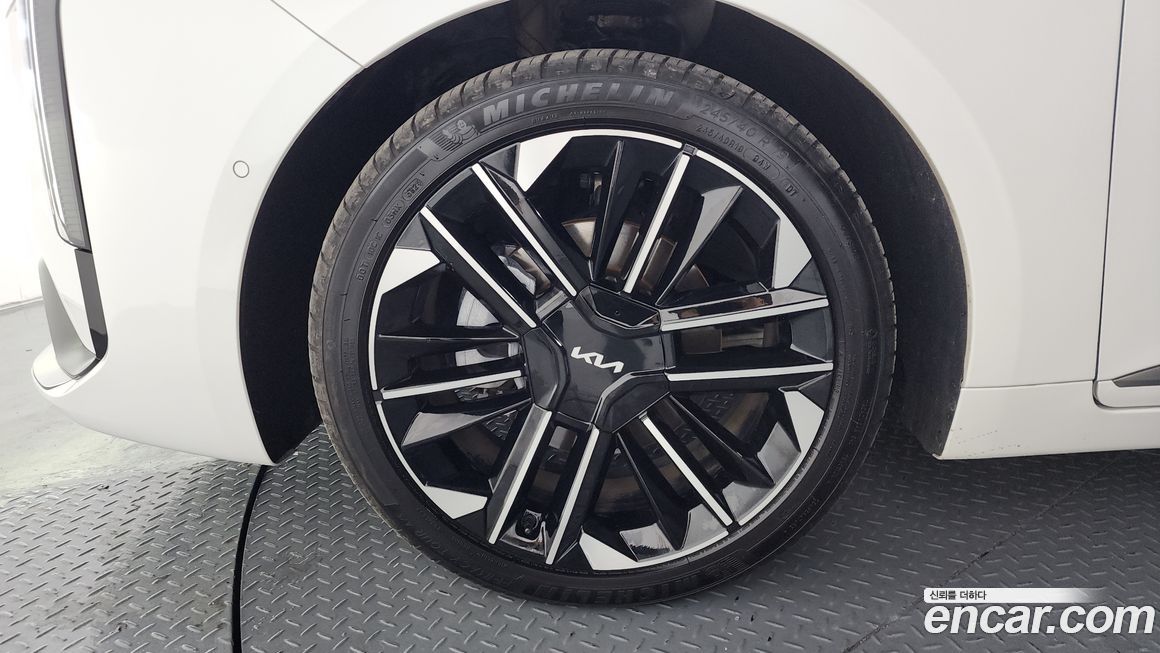 Kia K8 2025