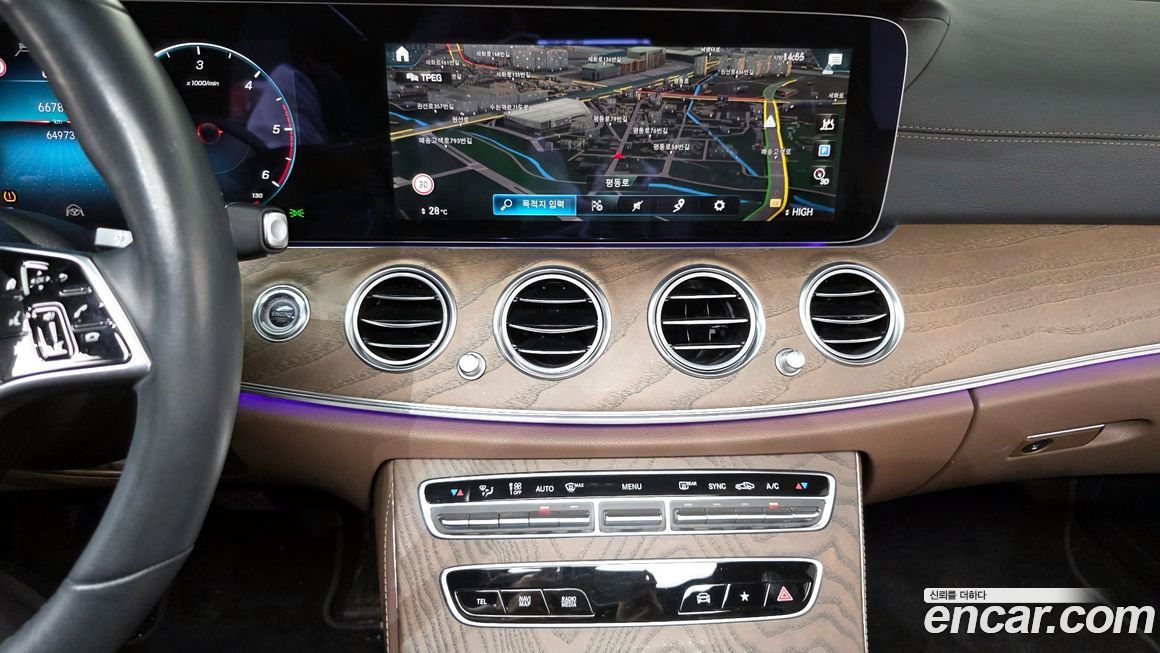 Mercedes-Benz E-Class 2022