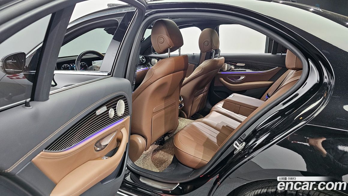 Mercedes-Benz E-Class 2021