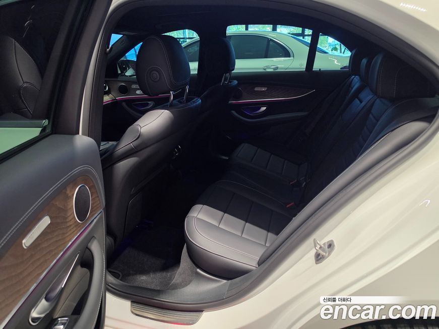 Mercedes-Benz E-Class 2023