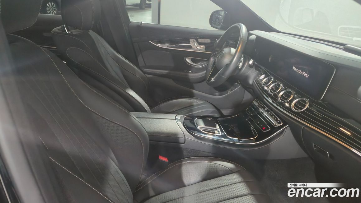 Mercedes-Benz E-Class 2021