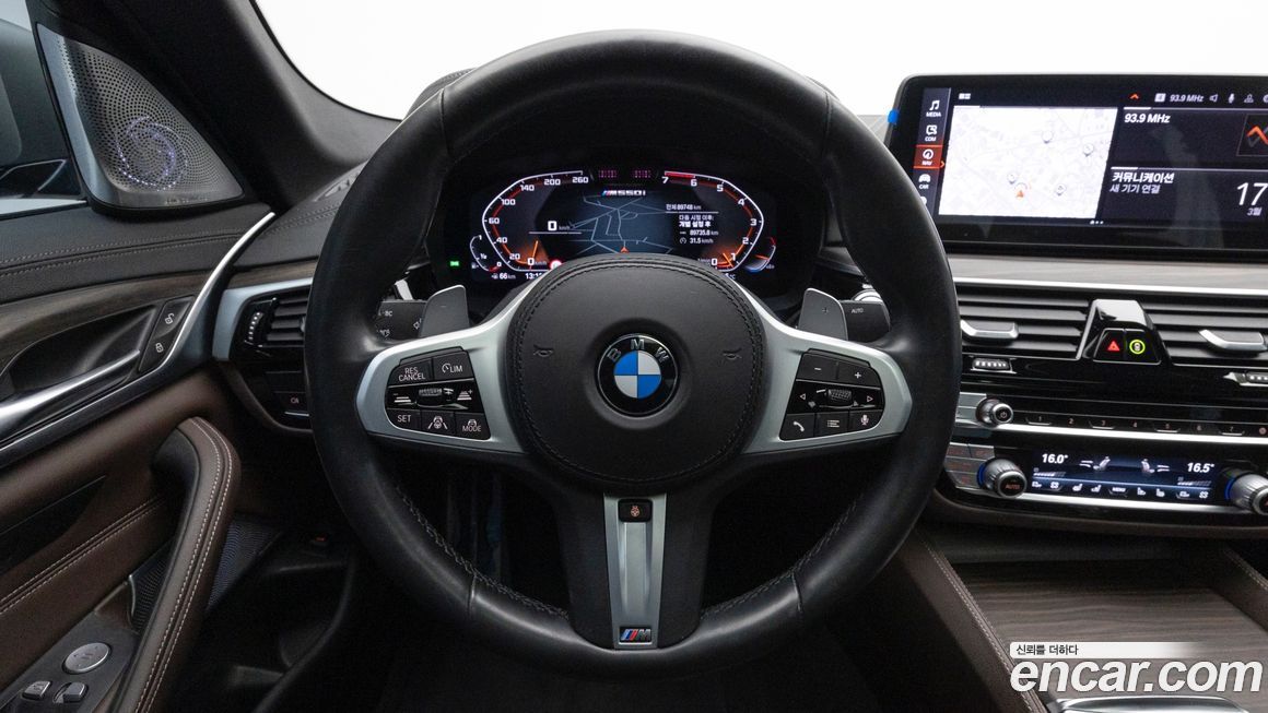 BMW 5-Series 2021