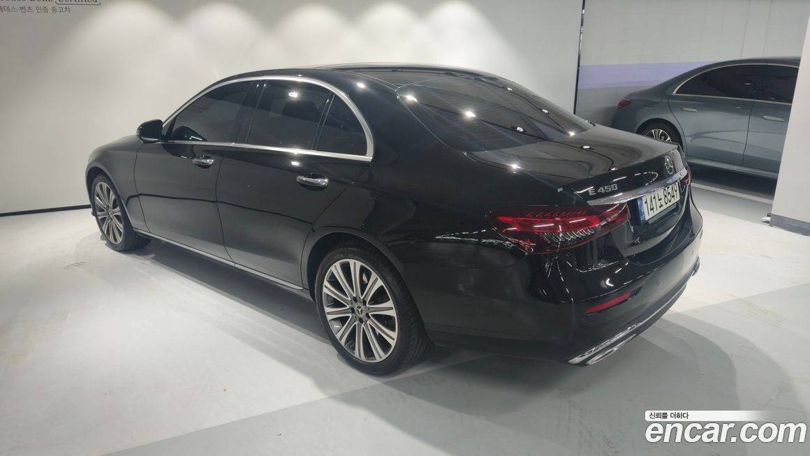 Mercedes-Benz E-Class 2021