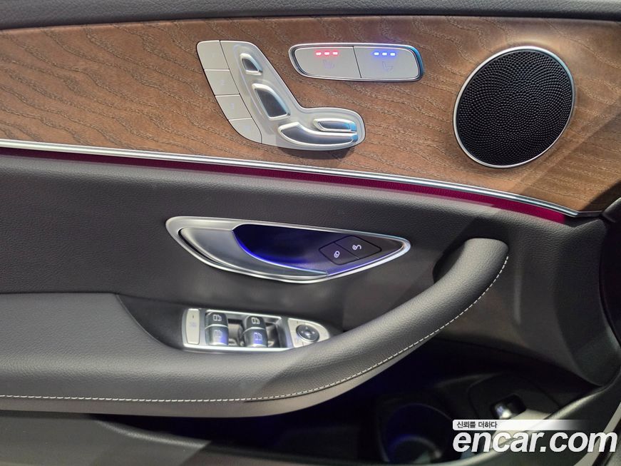 Mercedes-Benz E-Class 2023