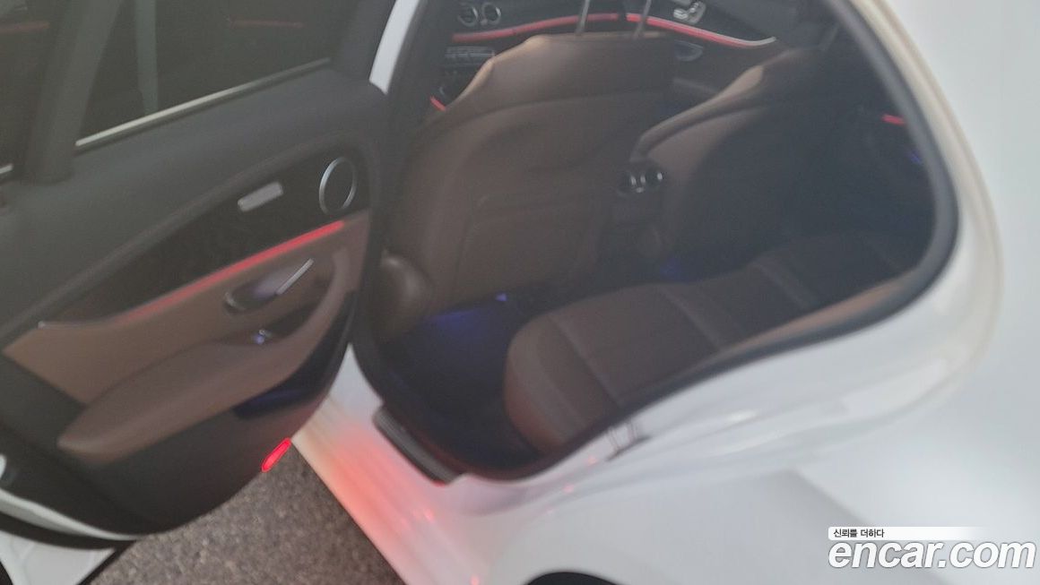 Mercedes-Benz E-Class 2023