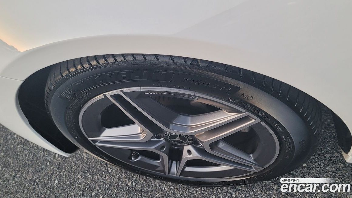 Mercedes-Benz E-Class 2023