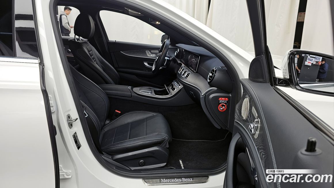 Mercedes-Benz E-Class 2022