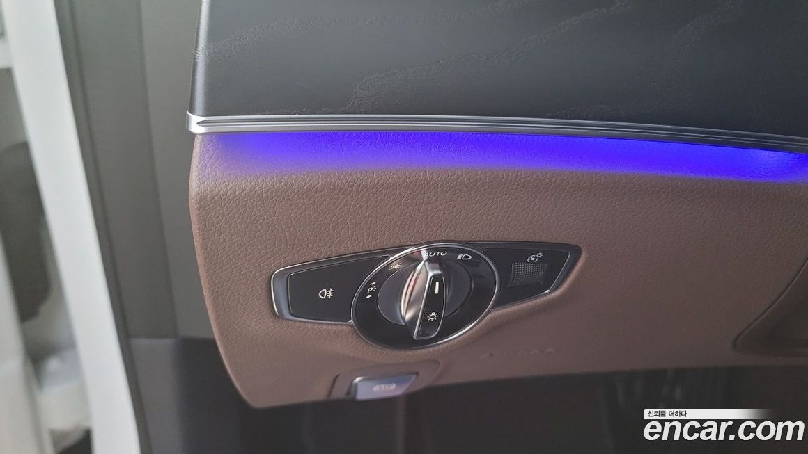 Mercedes-Benz E-Class 2023