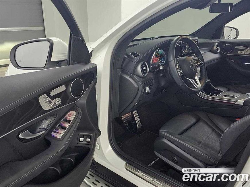 Mercedes-Benz GLC-Class 2023