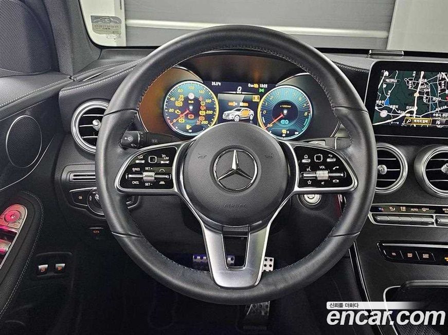 Mercedes-Benz GLC-Class 2023