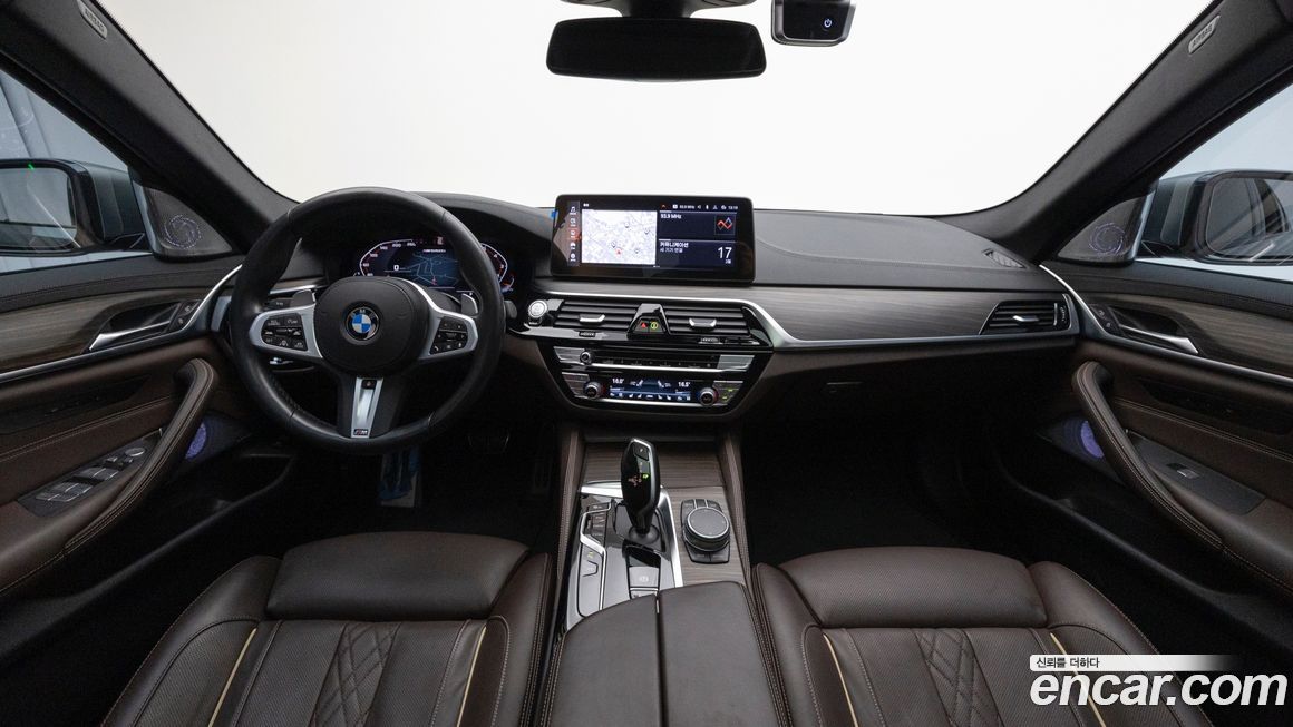 BMW 5-Series 2021