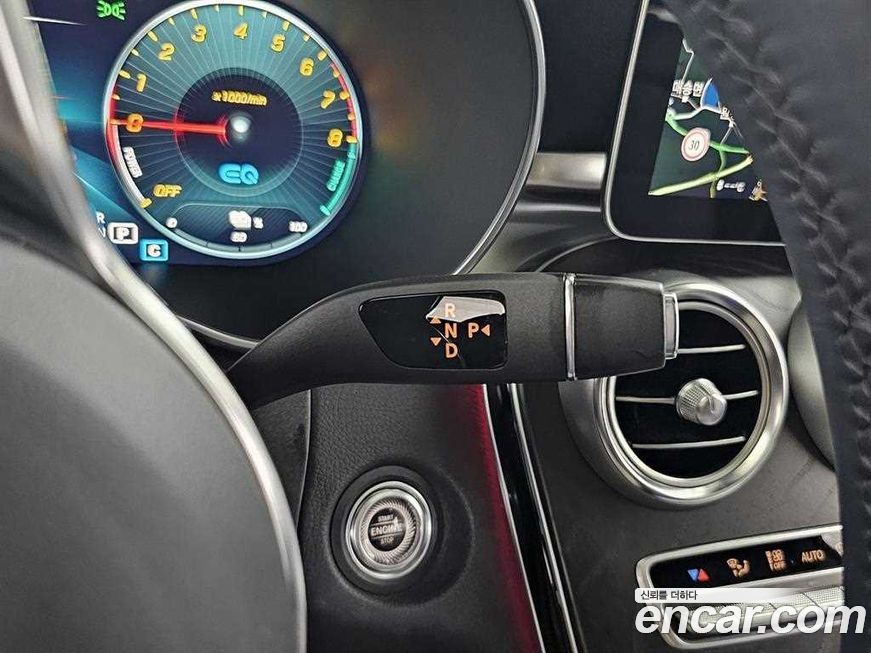 Mercedes-Benz GLC-Class 2023