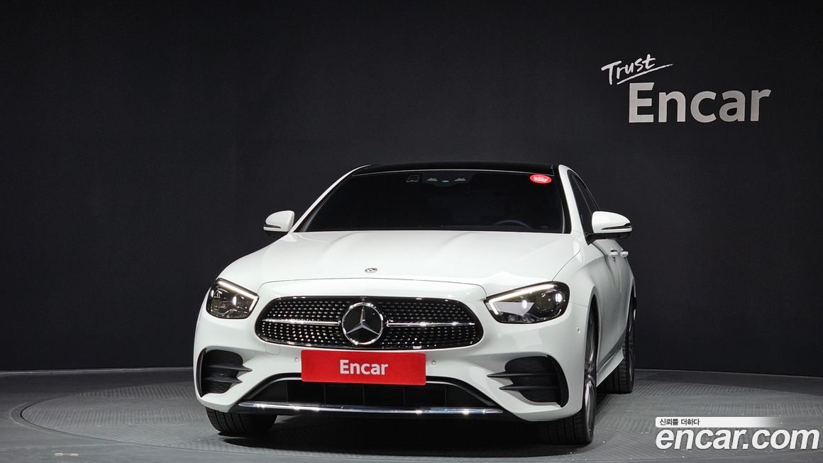 Mercedes-Benz E-Class 2022