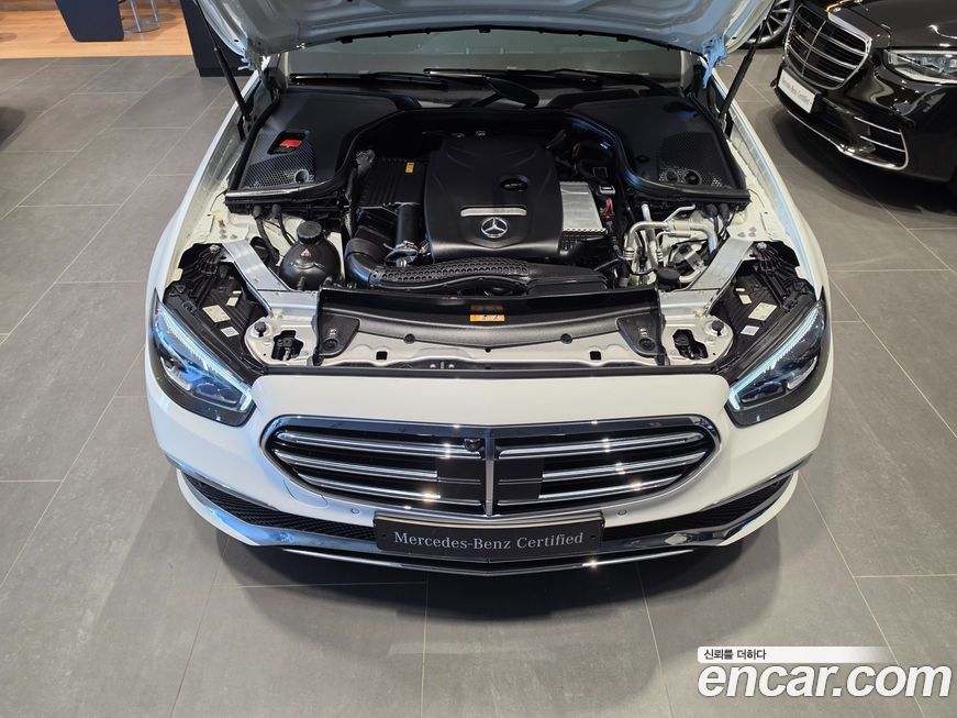 Mercedes-Benz E-Class 2023