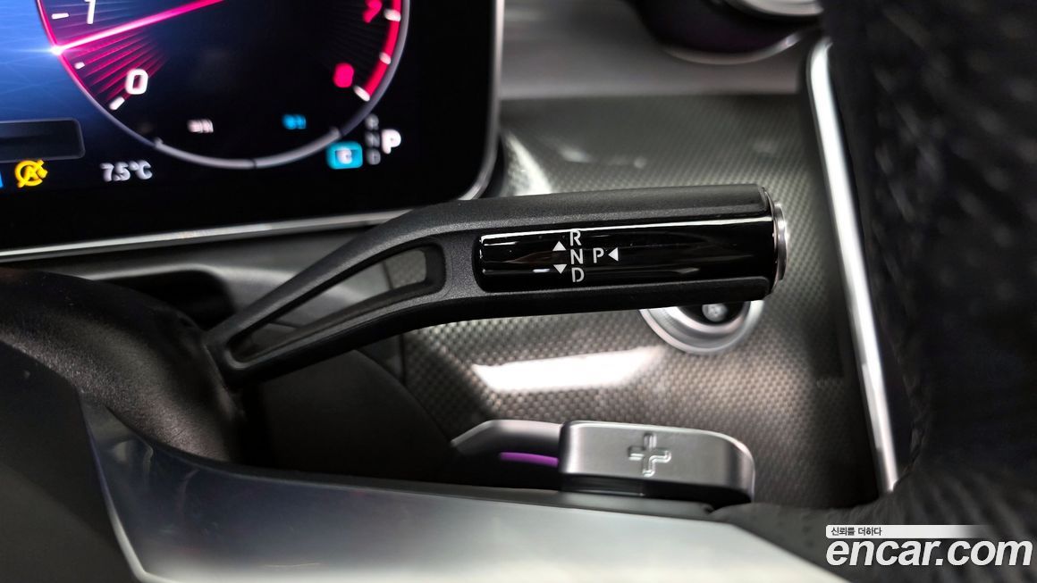 Mercedes-Benz C-Class 2022