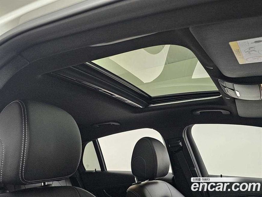 Mercedes-Benz GLC-Class 2023