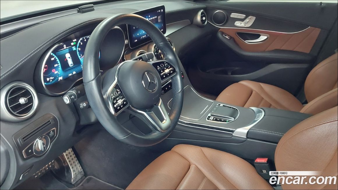 Mercedes-Benz GLC-Class 2023