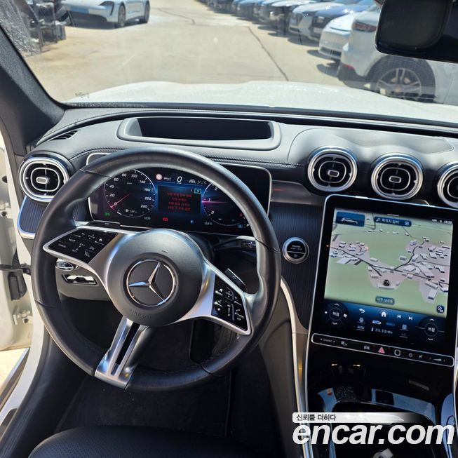 Mercedes-Benz GLC-Class 2023