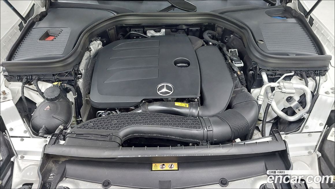 Mercedes-Benz GLC-Class 2023