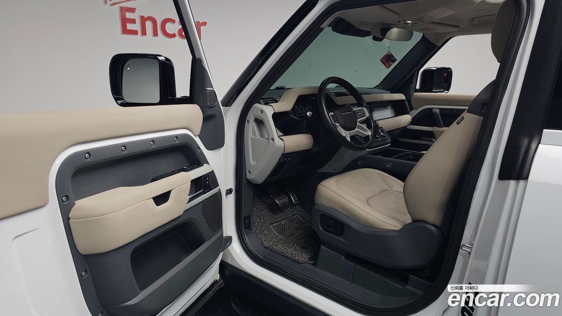 Land Rover Defender 2022