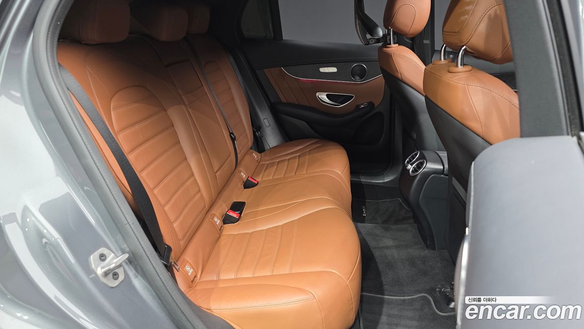 Mercedes-Benz GLC-Class 2023