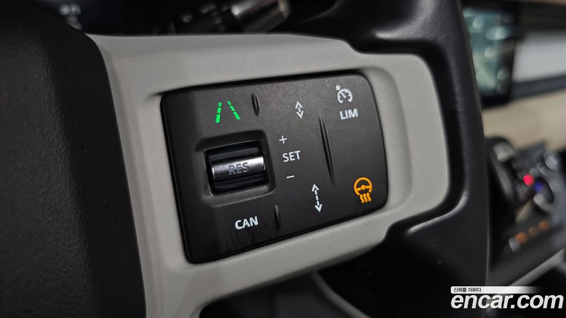 Land Rover Defender 2022