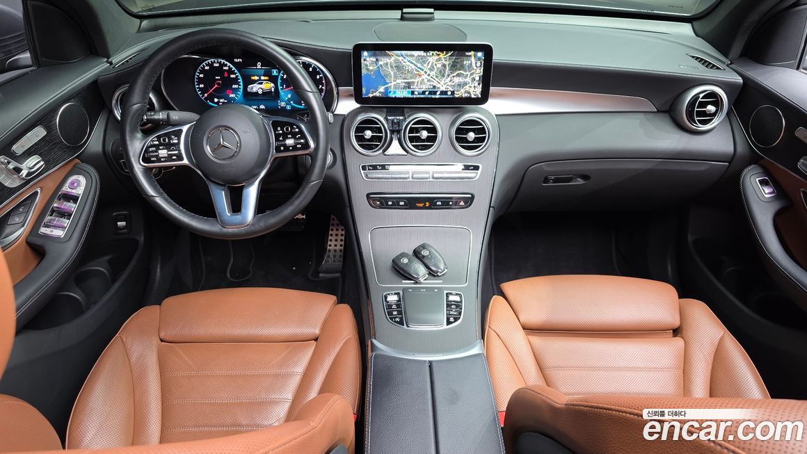 Mercedes-Benz GLC-Class 2023