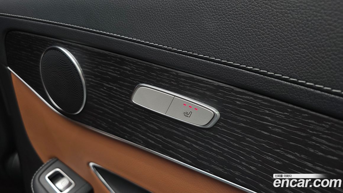 Mercedes-Benz GLC-Class 2023