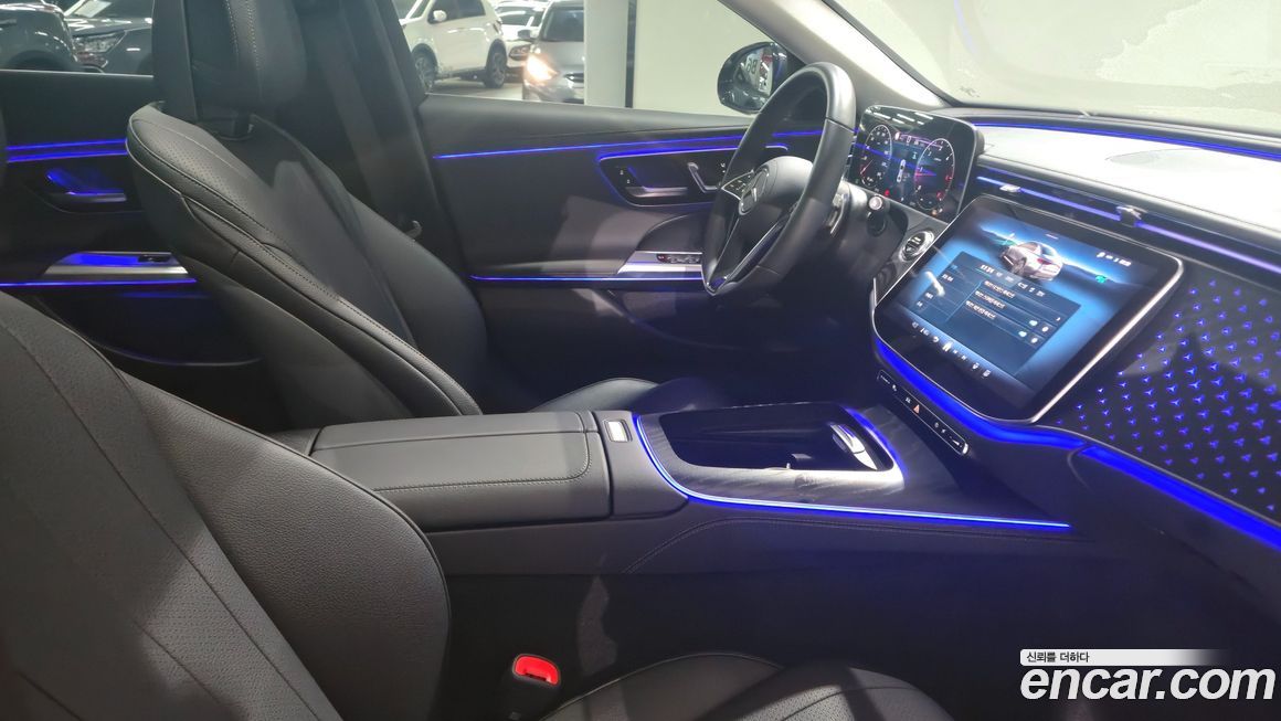 Mercedes-Benz E-Class 2024