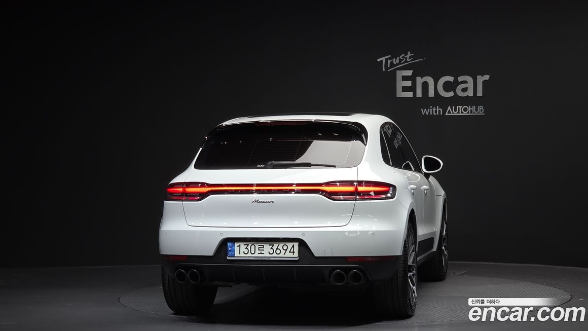 Porsche Macan 2021