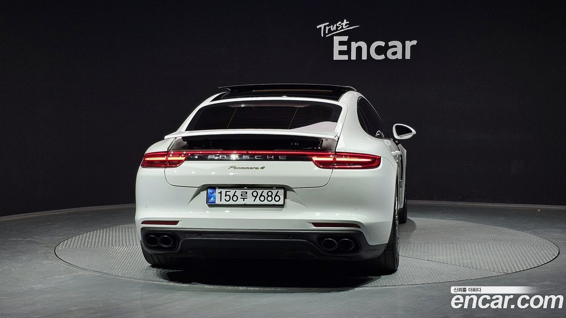 Porsche Panamera 2018